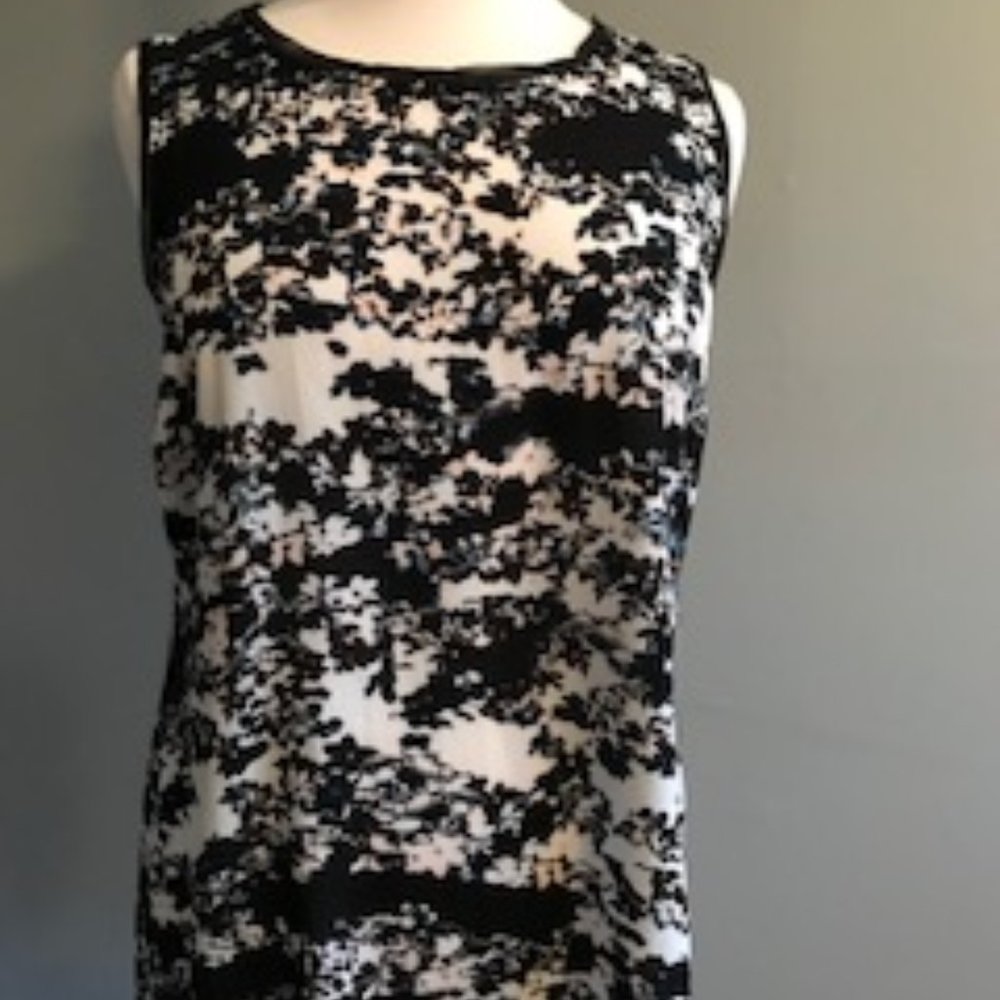 Vera Wang Floral Tunic